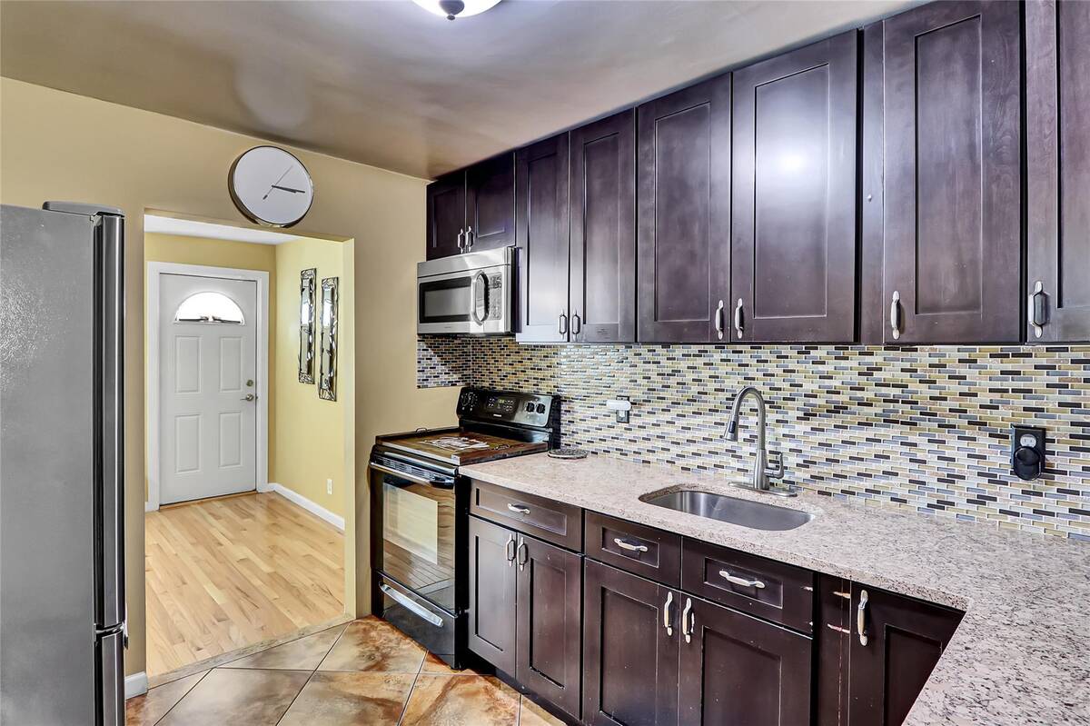 1 Somerset Road W