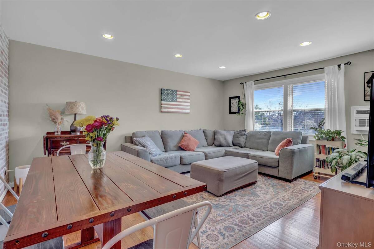 251-21 71st Road, #44A