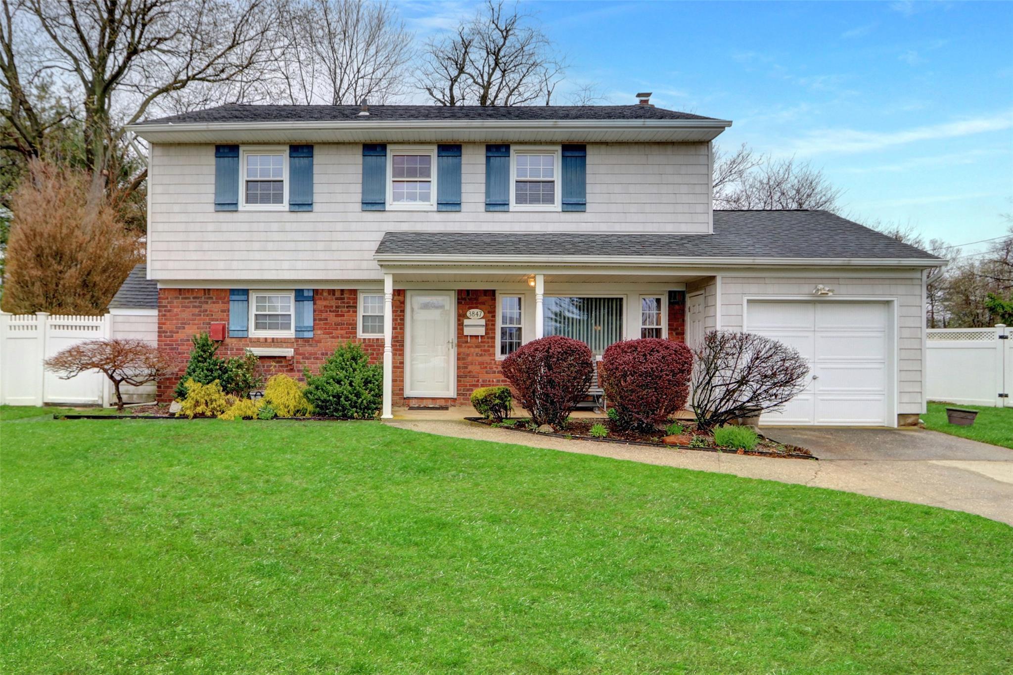 3847 Debra Court