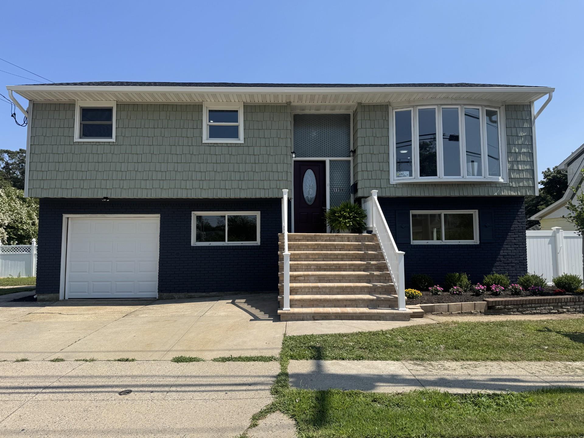 1259 Woodfield Road