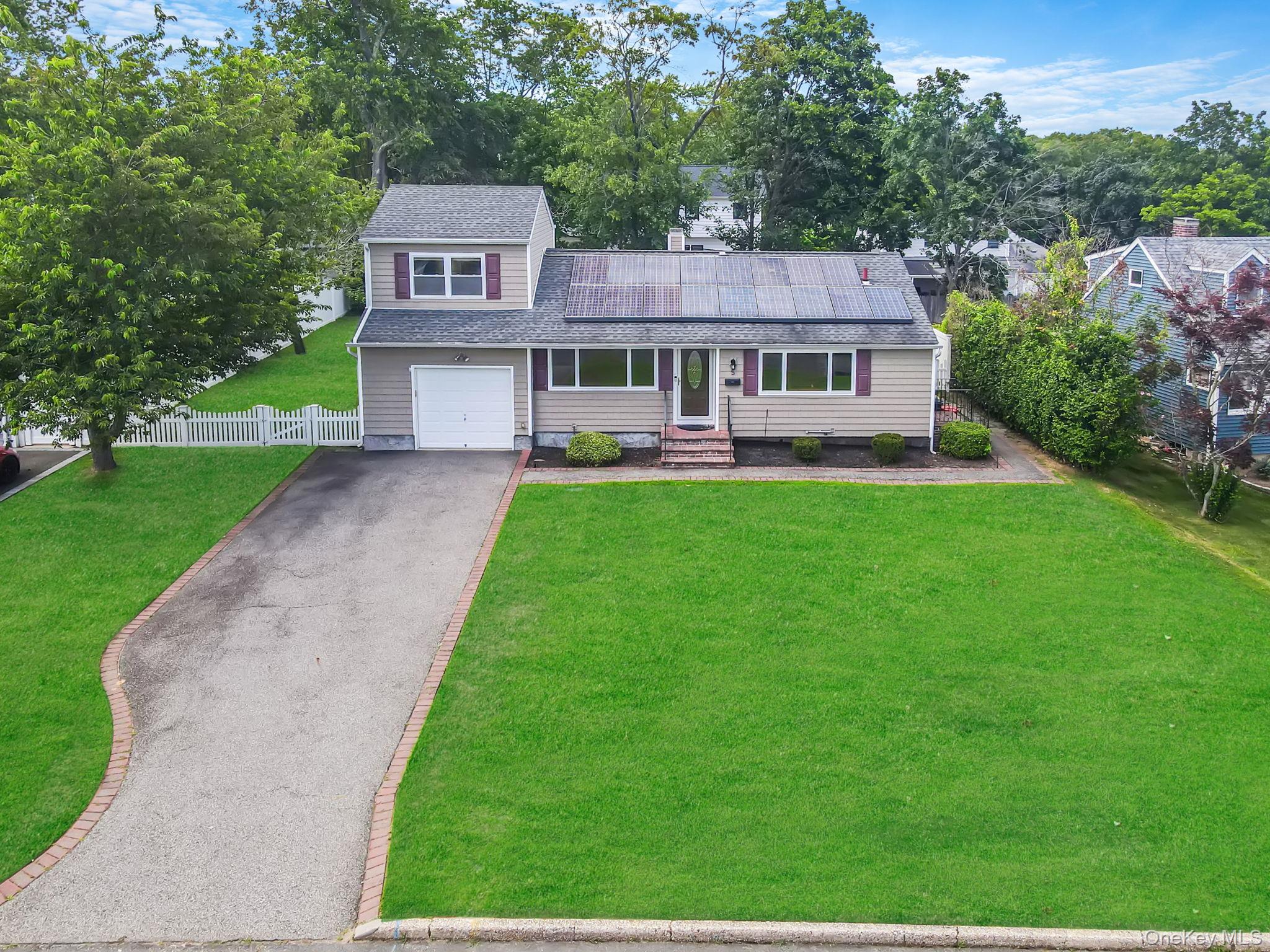 5 Hileen Drive
