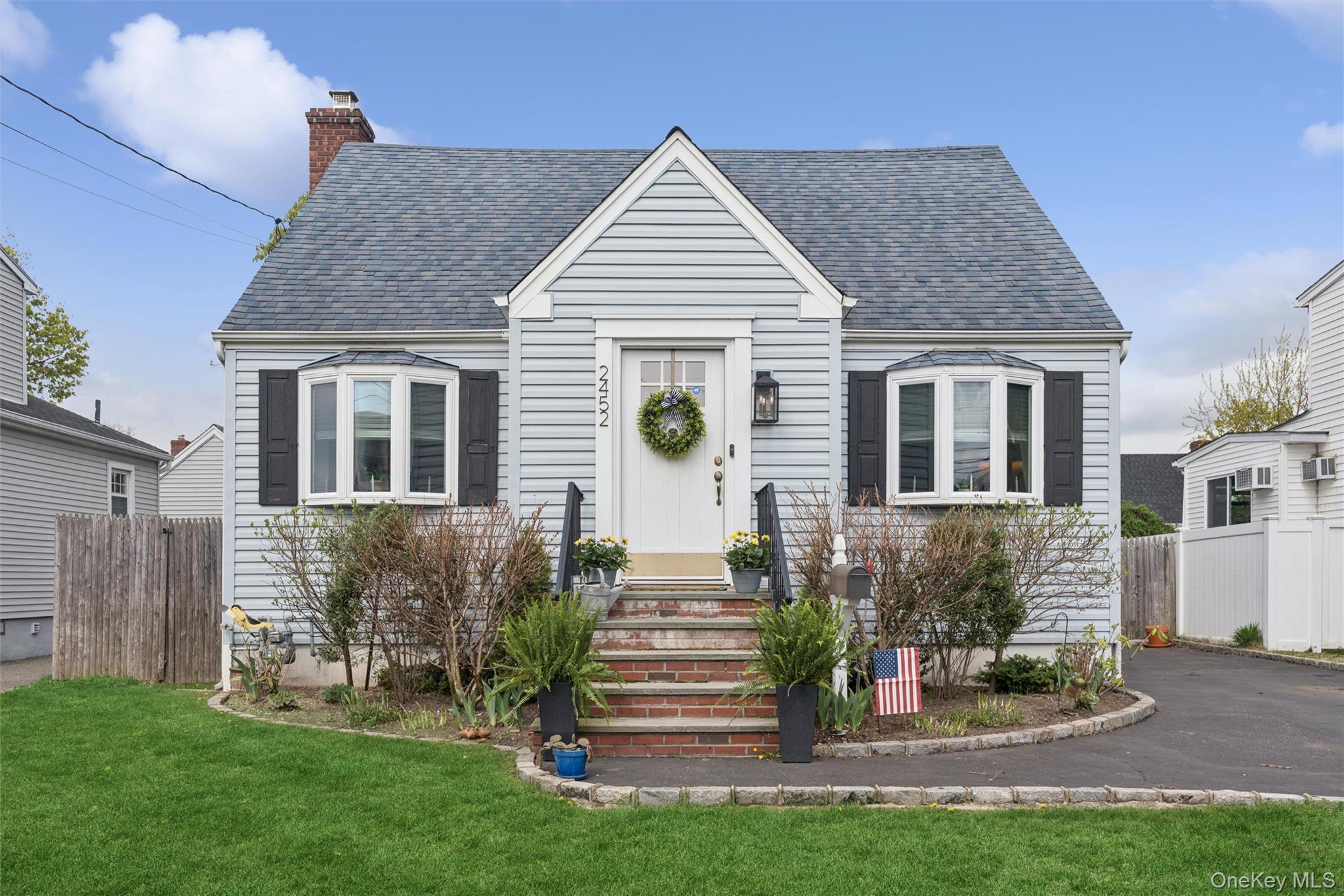 2452 Woodland Avenue