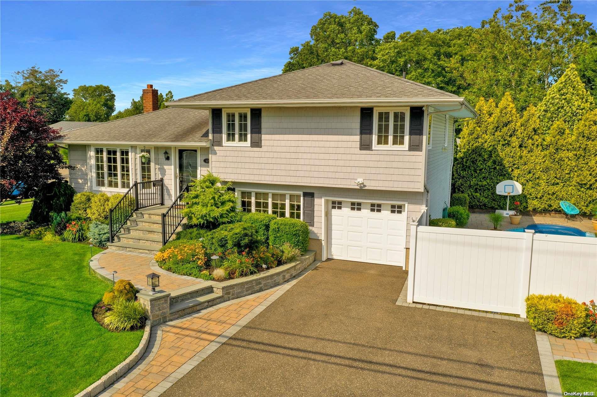 12 Barnum Avenue