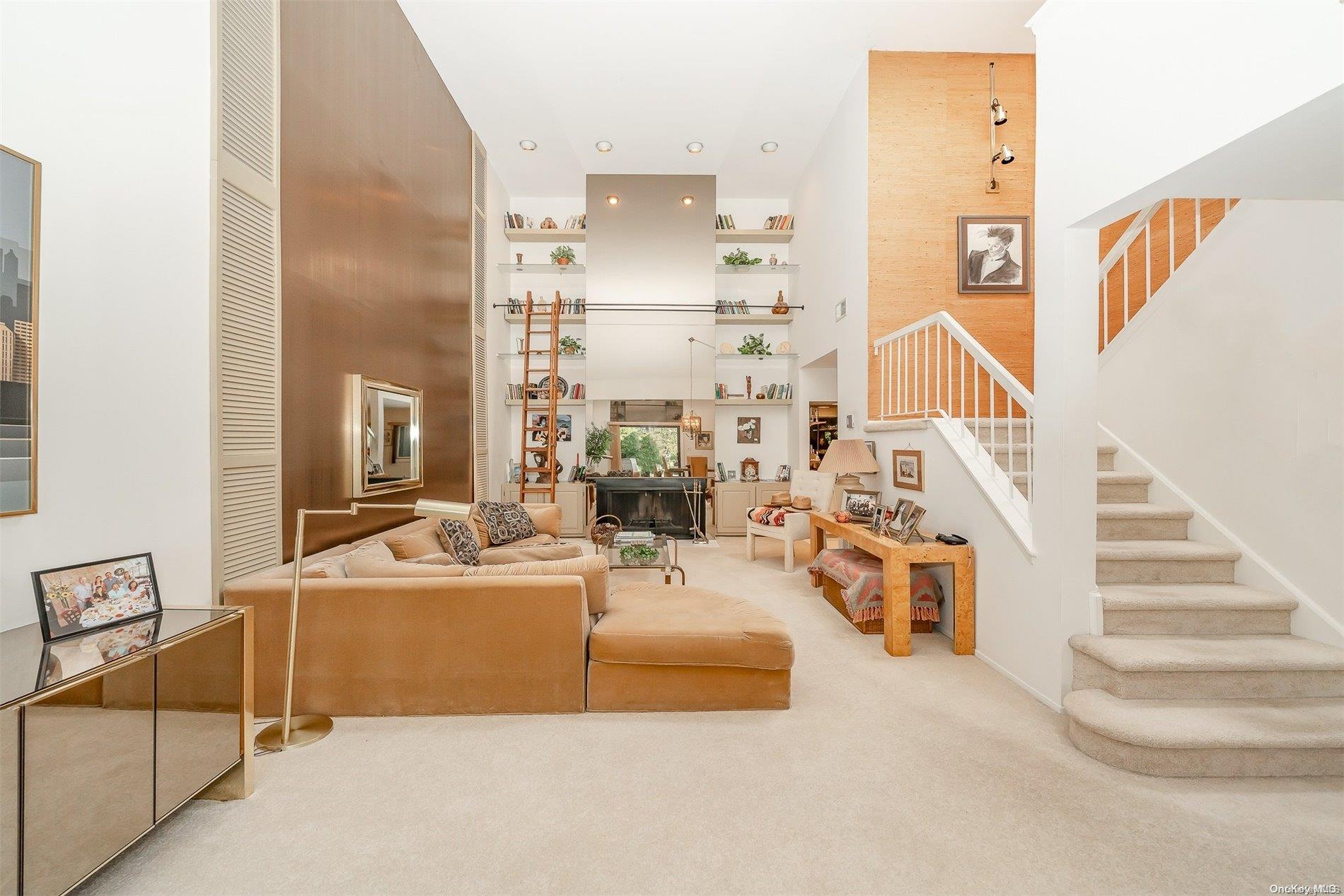 93 Southgate Circle Unit: 93