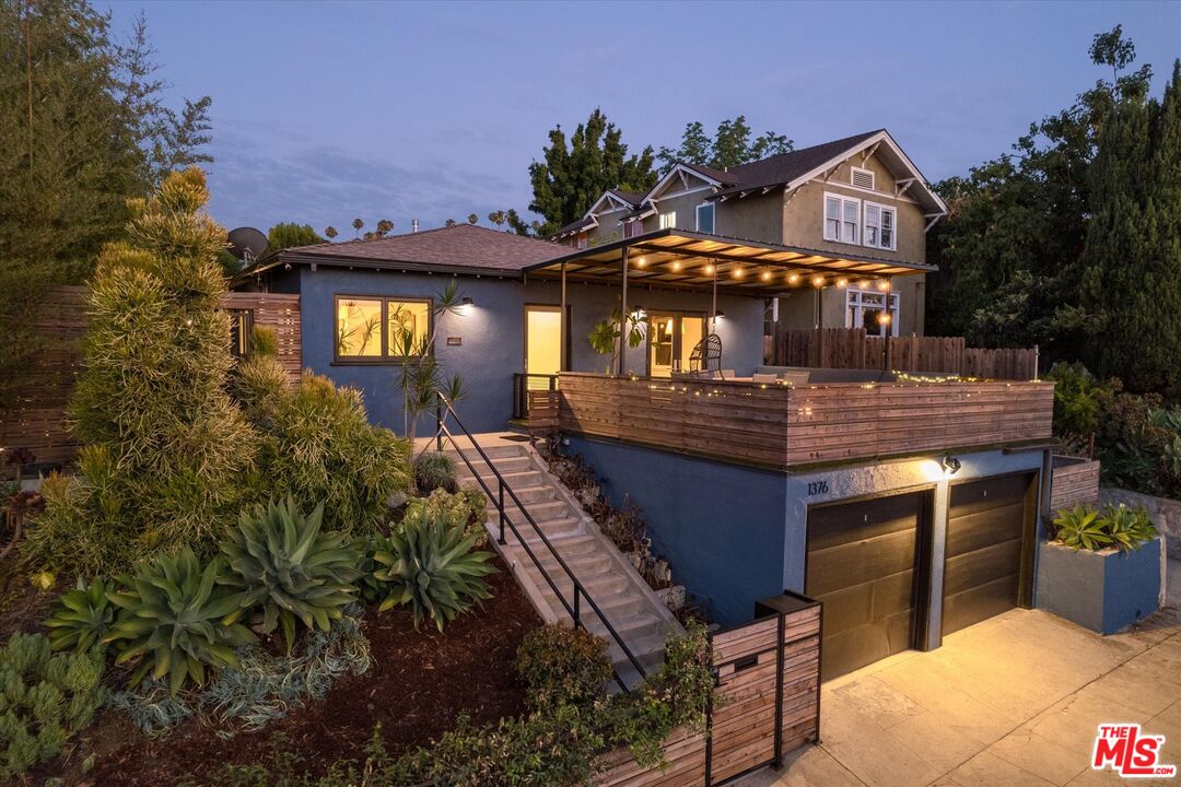 1376 Lucile Ave