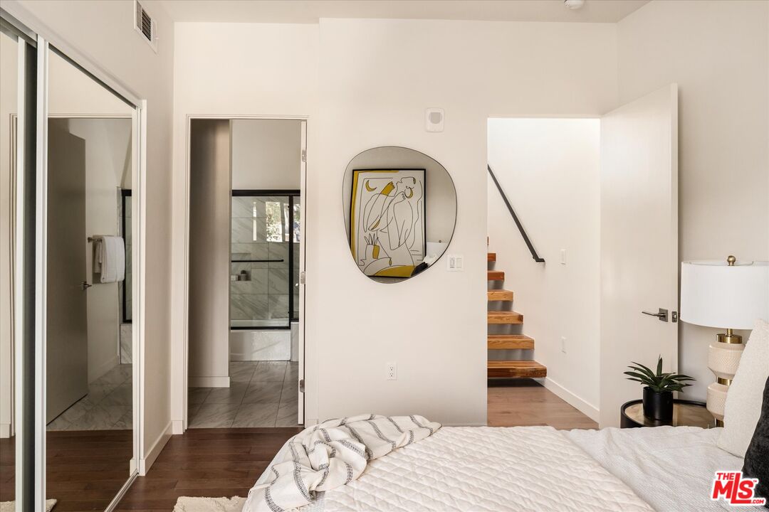 654 N Virgil Ave Unit: 311