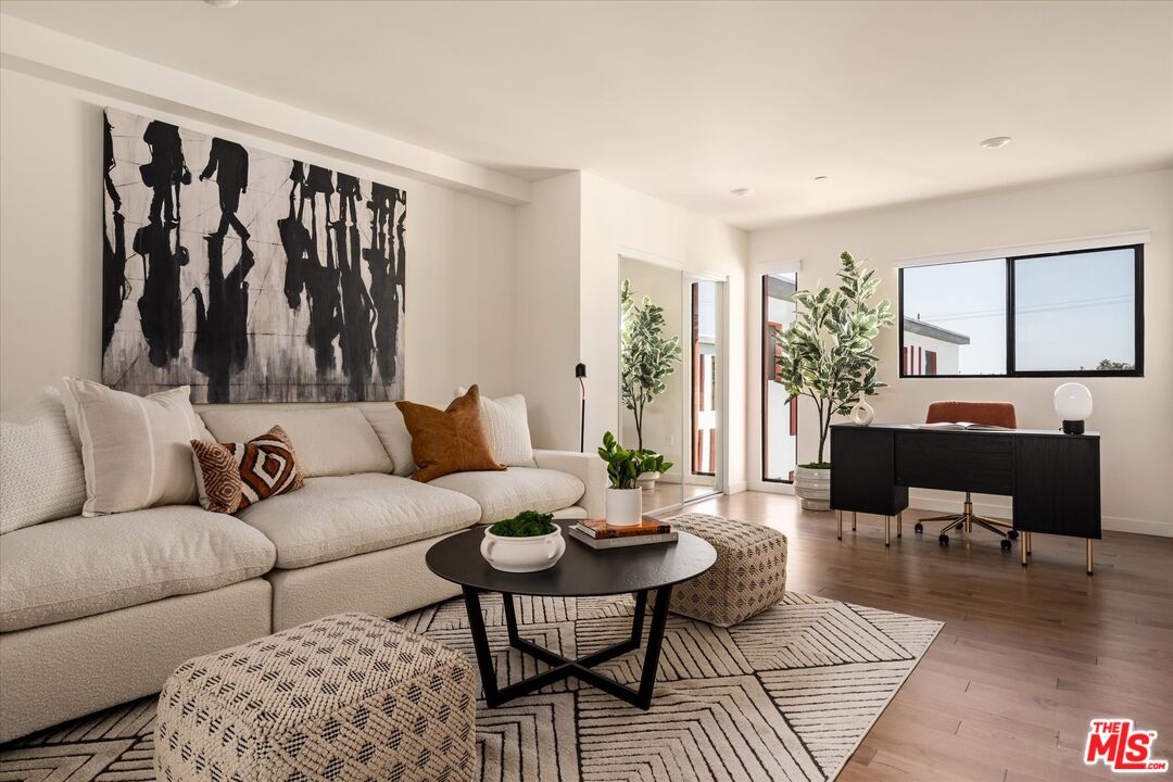 654 N Virgil Ave Unit: 311