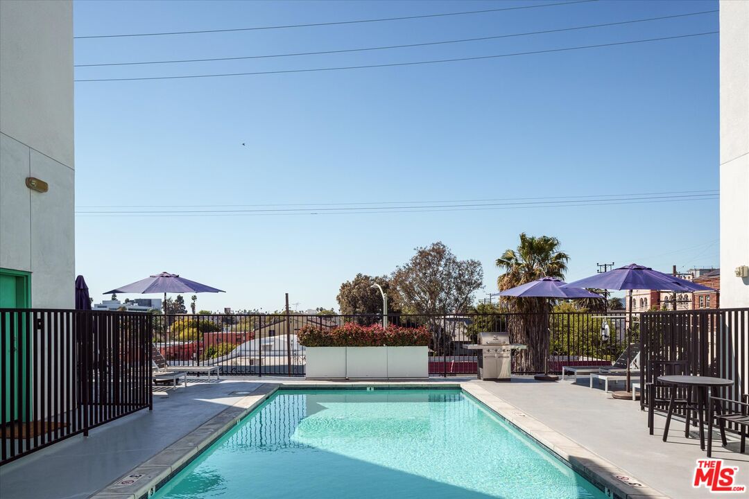 654 N Virgil Ave Unit: 311