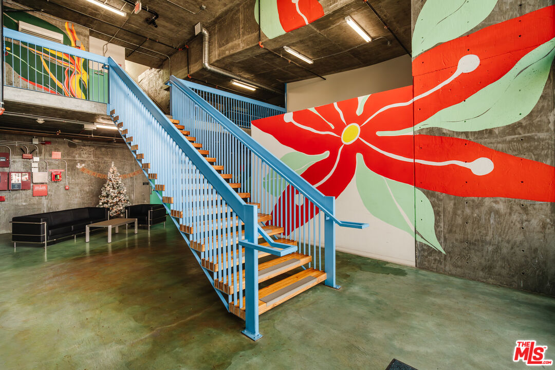 654 N Virgil Ave Unit: 311