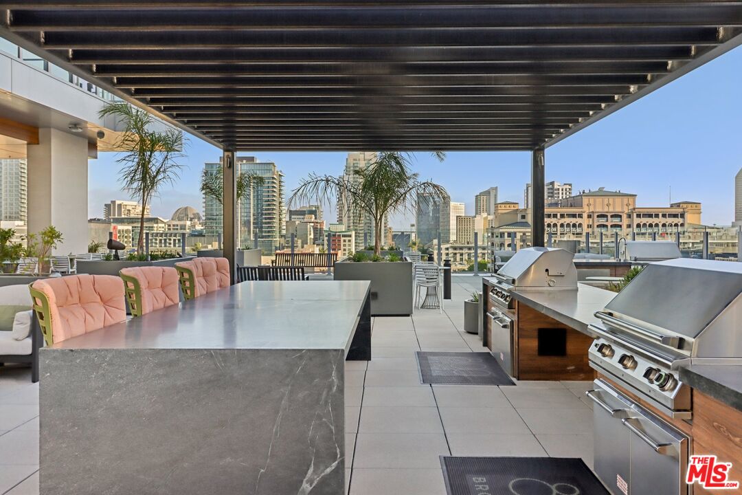 800 Broadway Unit: PH 2