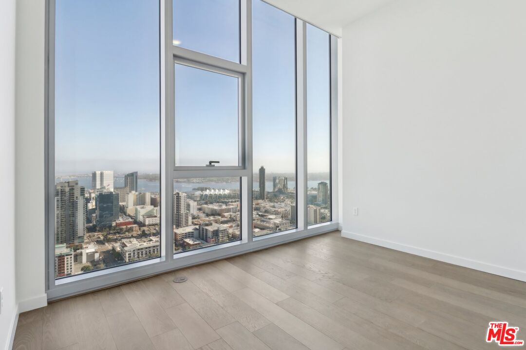 800 Broadway Unit: PH 2