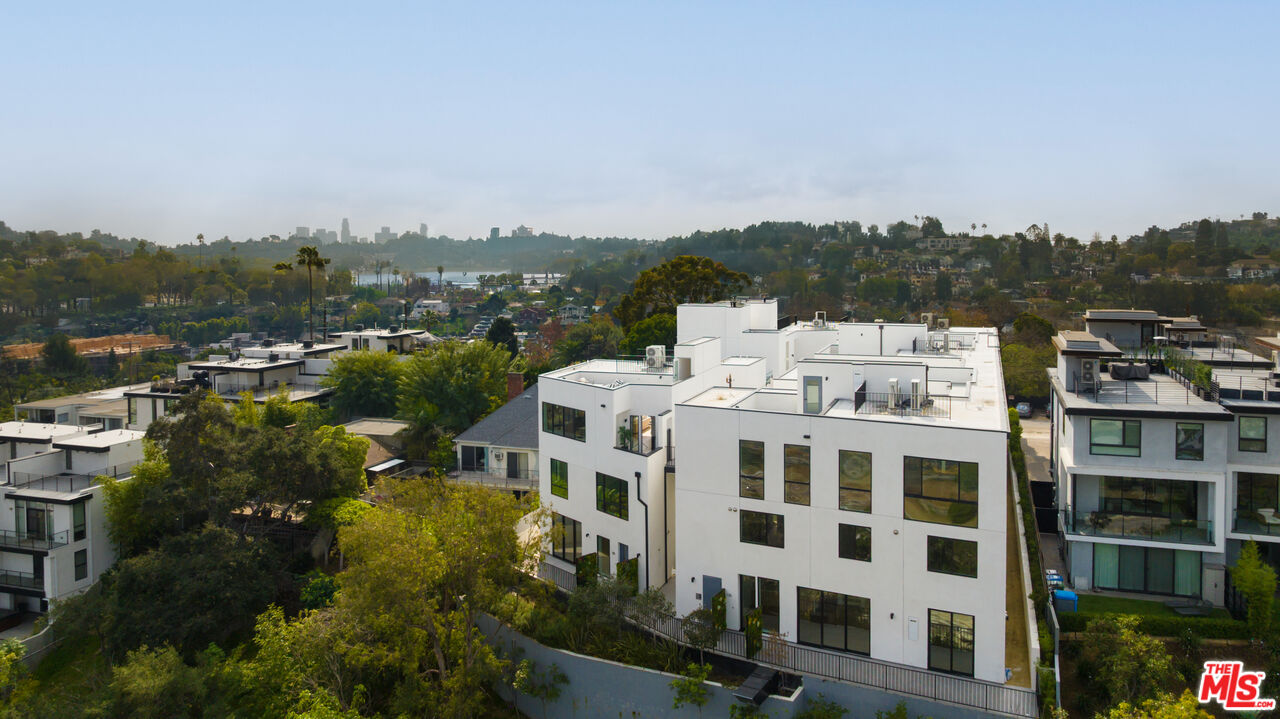 2919 Waverly Unit: 101