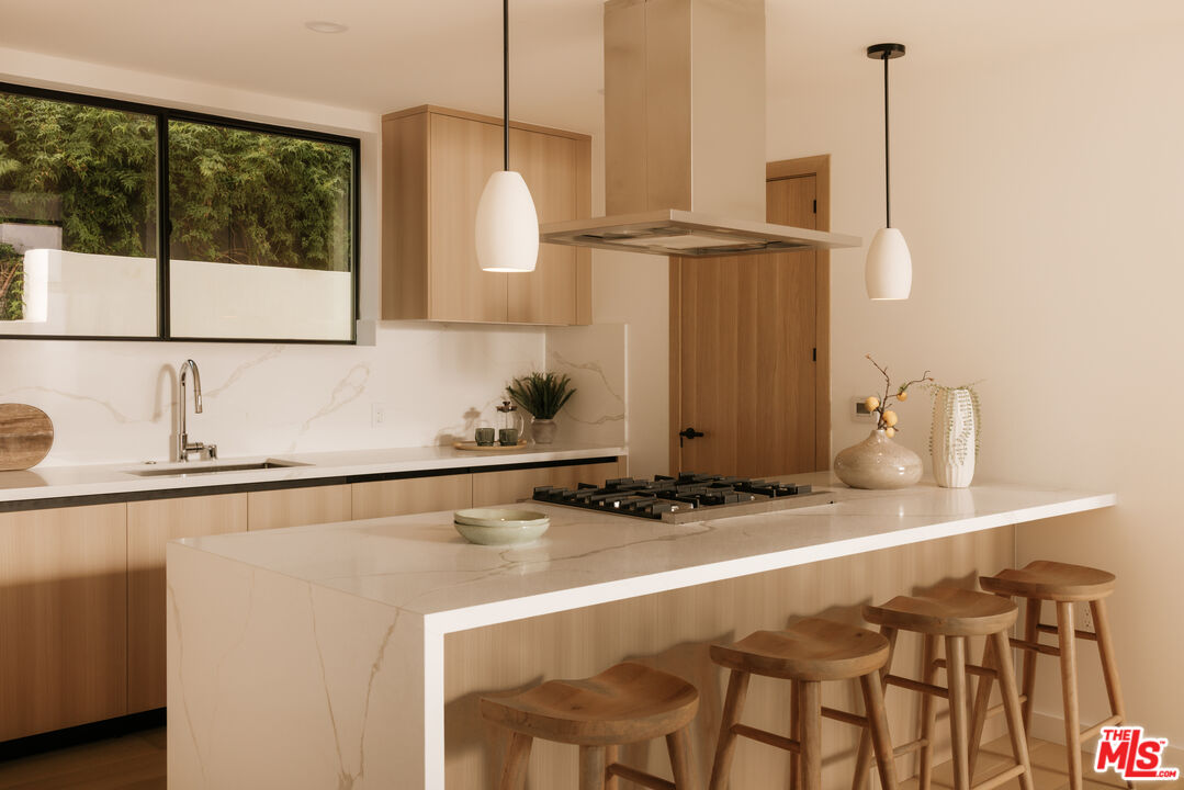 2919 Waverly Dr Unit: 103