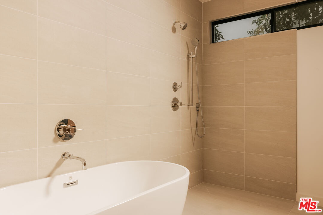 2919 Waverly Dr Unit: 103