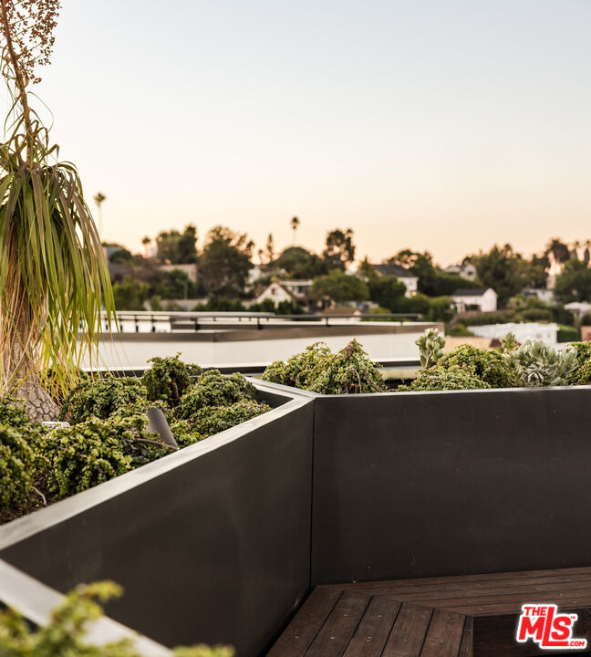 3004 W Sunset Blvd Unit: 519