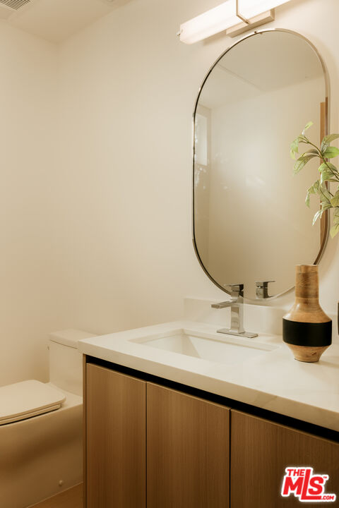 2919 Waverly Unit: 101