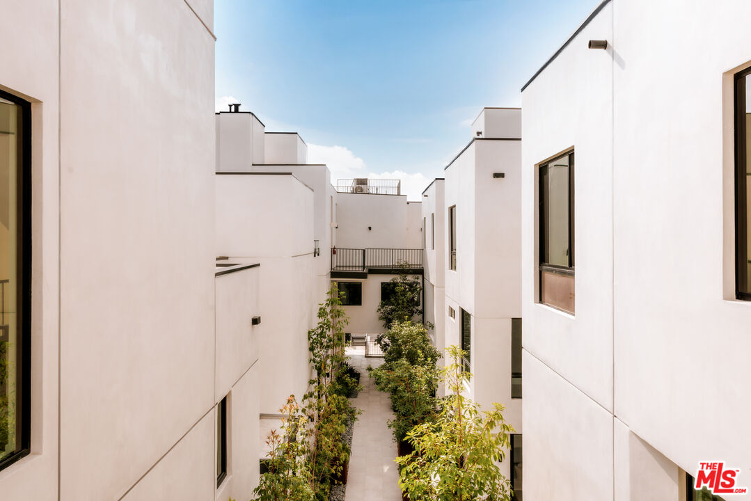 2919 Waverly Dr Unit: 106