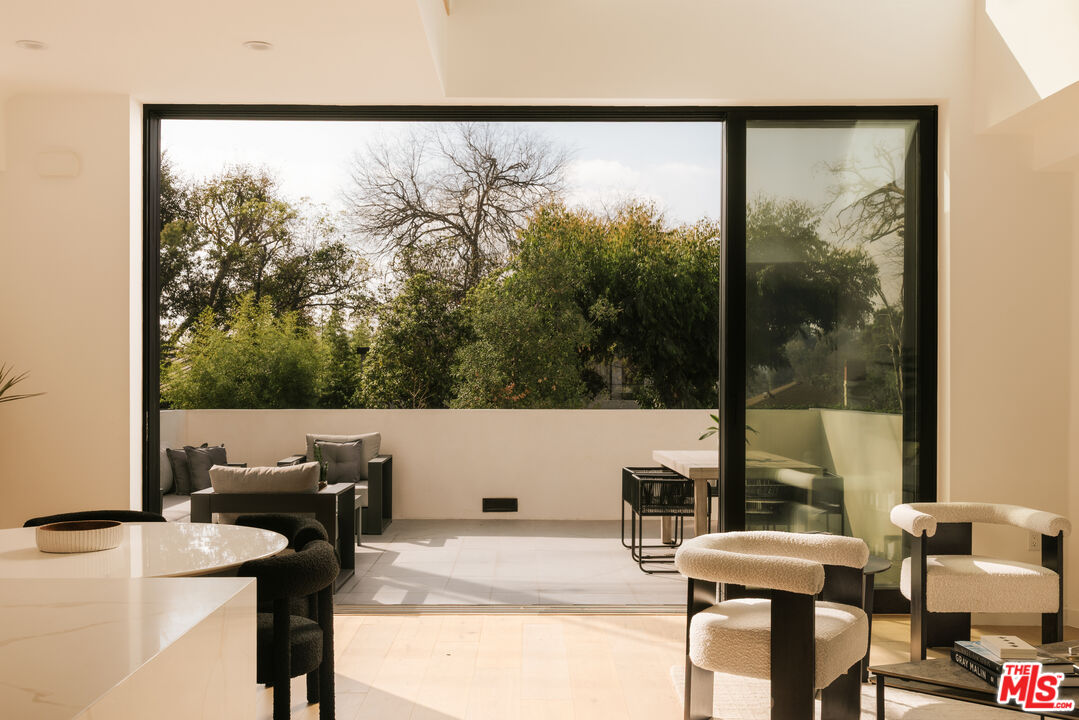 2919 Waverly Dr Unit: 106