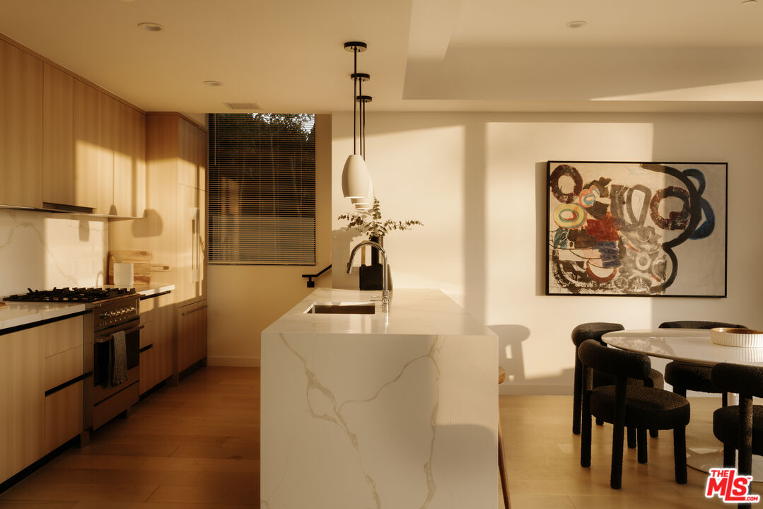 2919 Waverly Dr Unit: 106