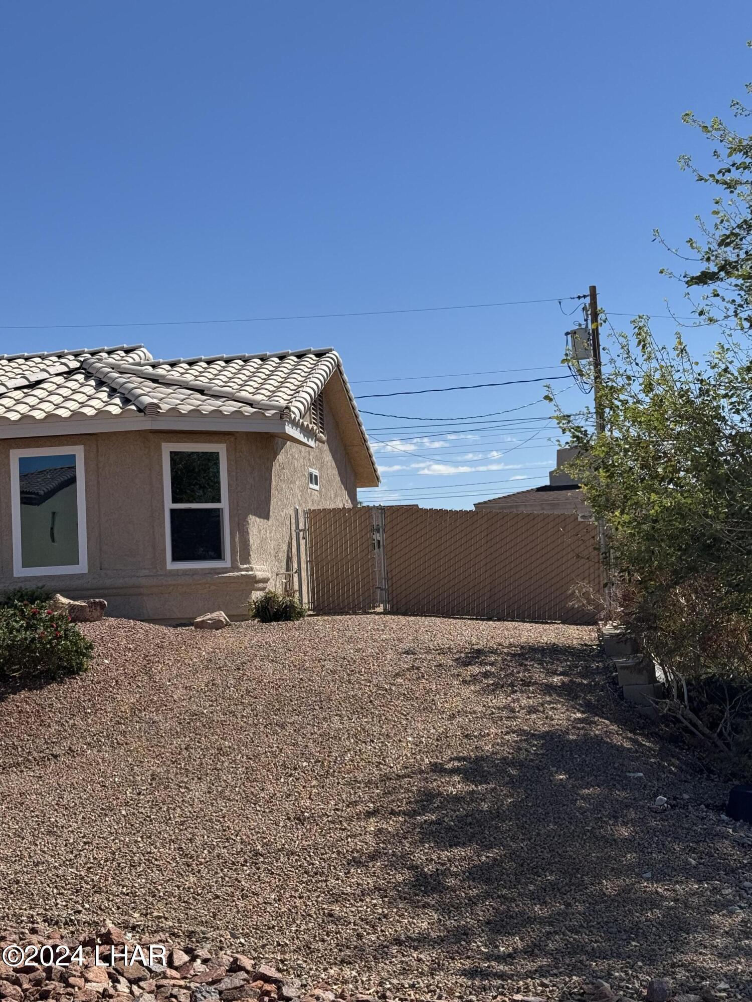 2816 Hidden Valley Dr