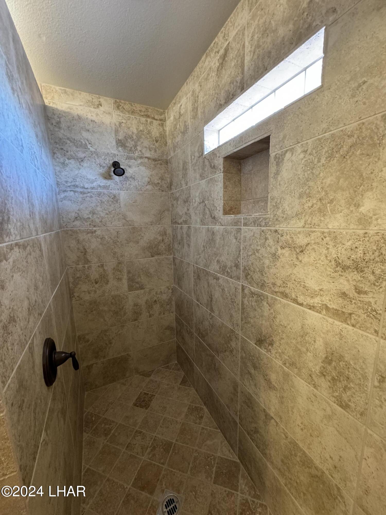 2816 Hidden Valley Dr