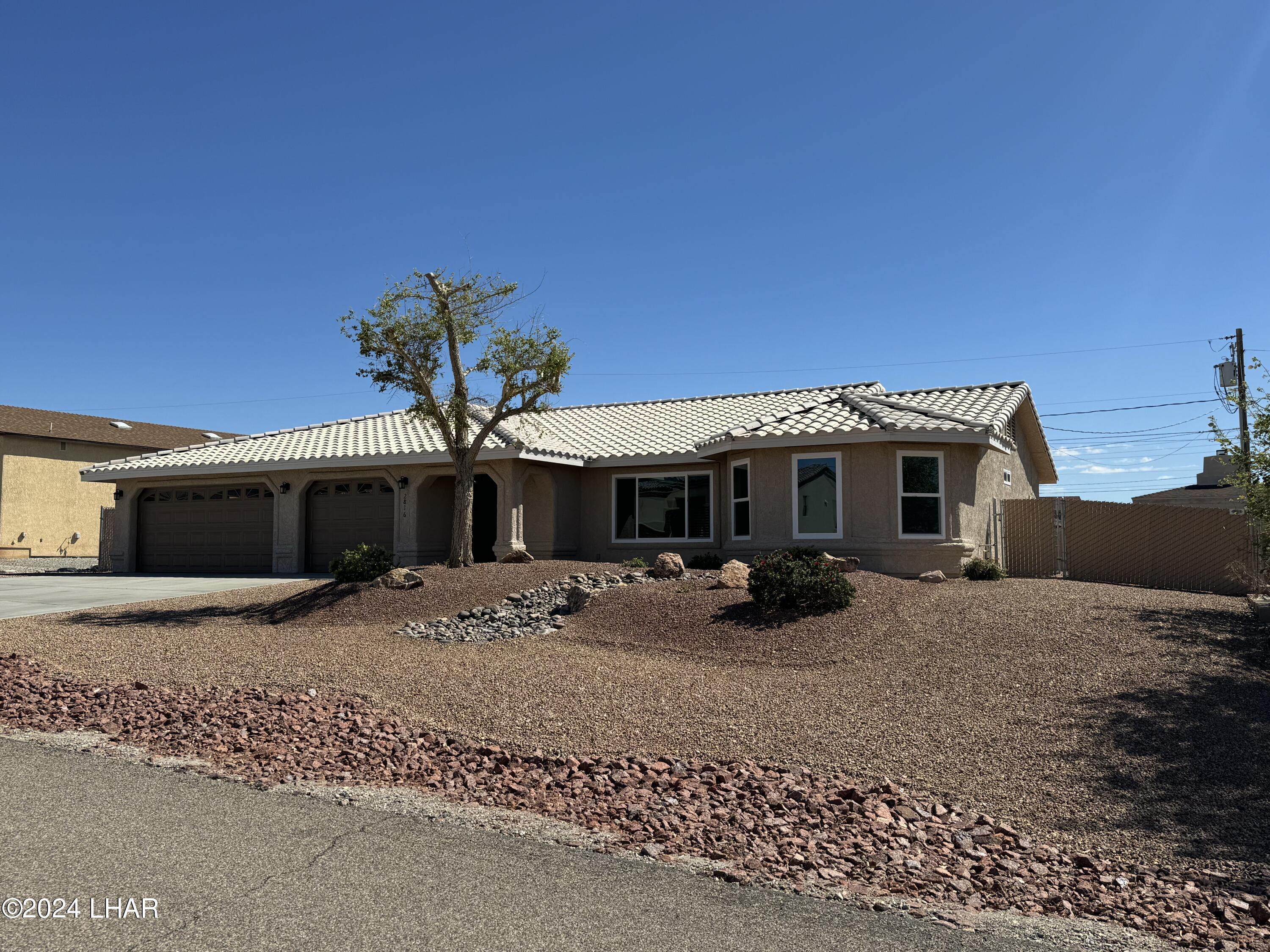 2816 Hidden Valley Dr