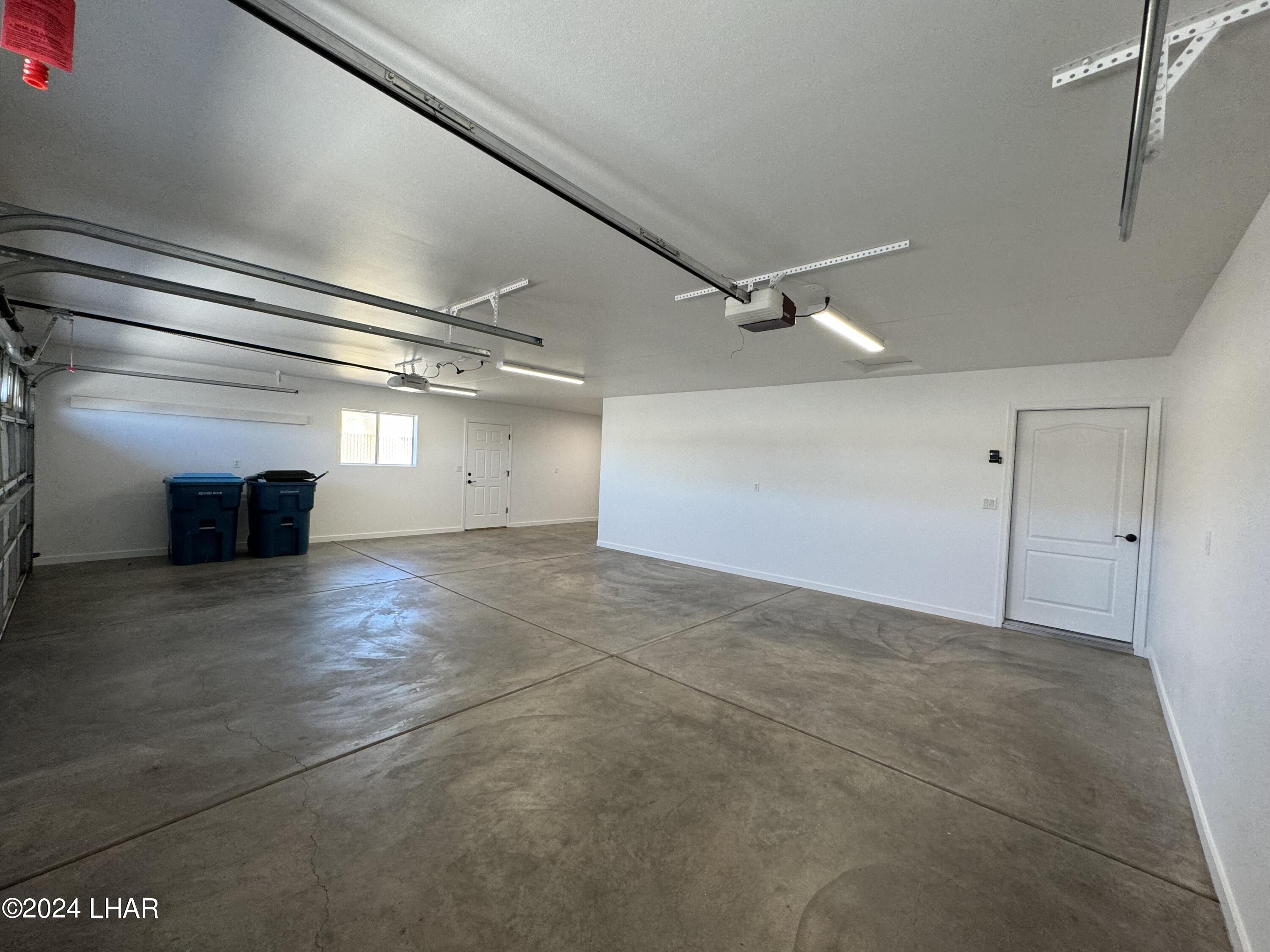 2816 Hidden Valley Dr