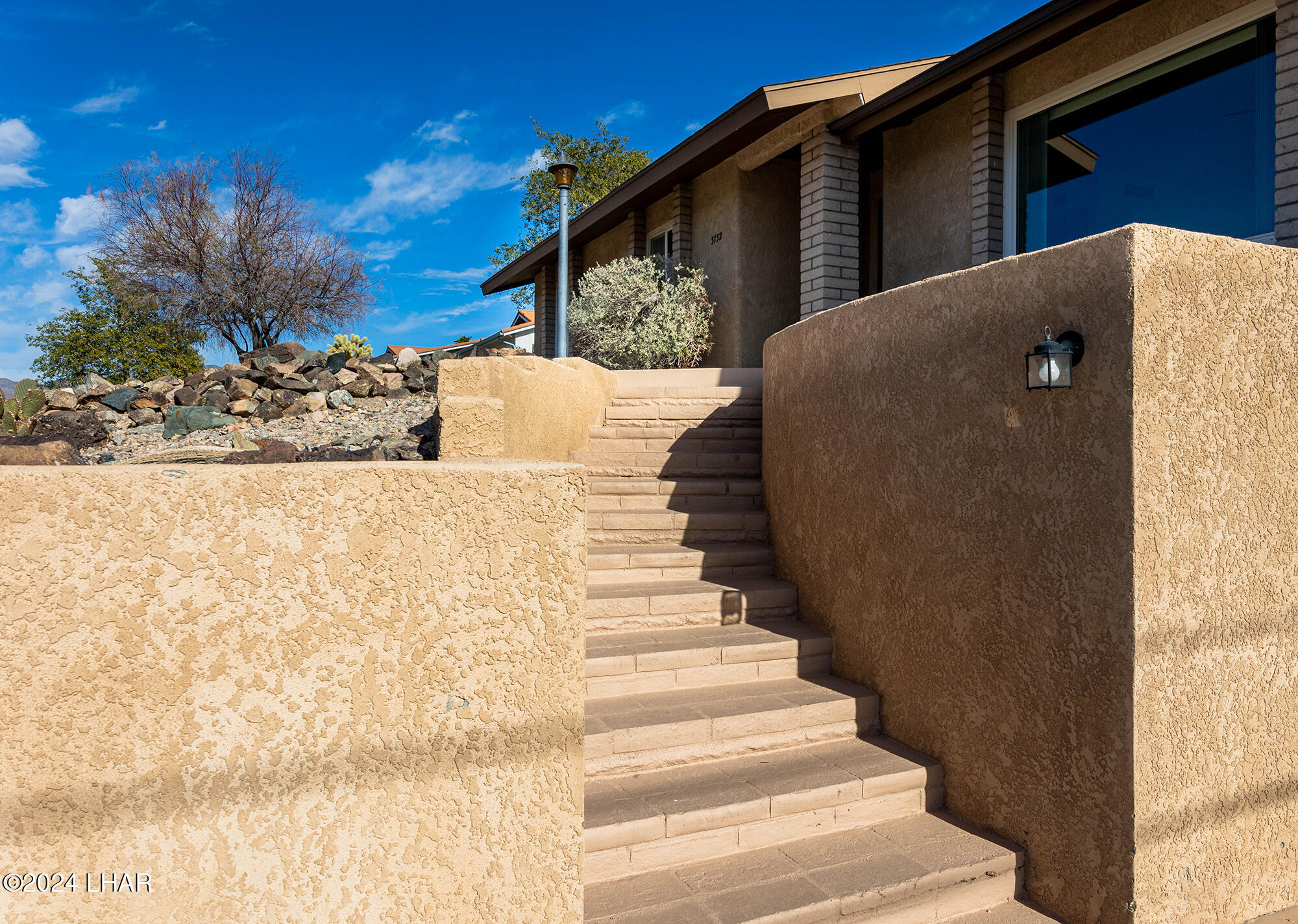 3132 Silversmith Dr