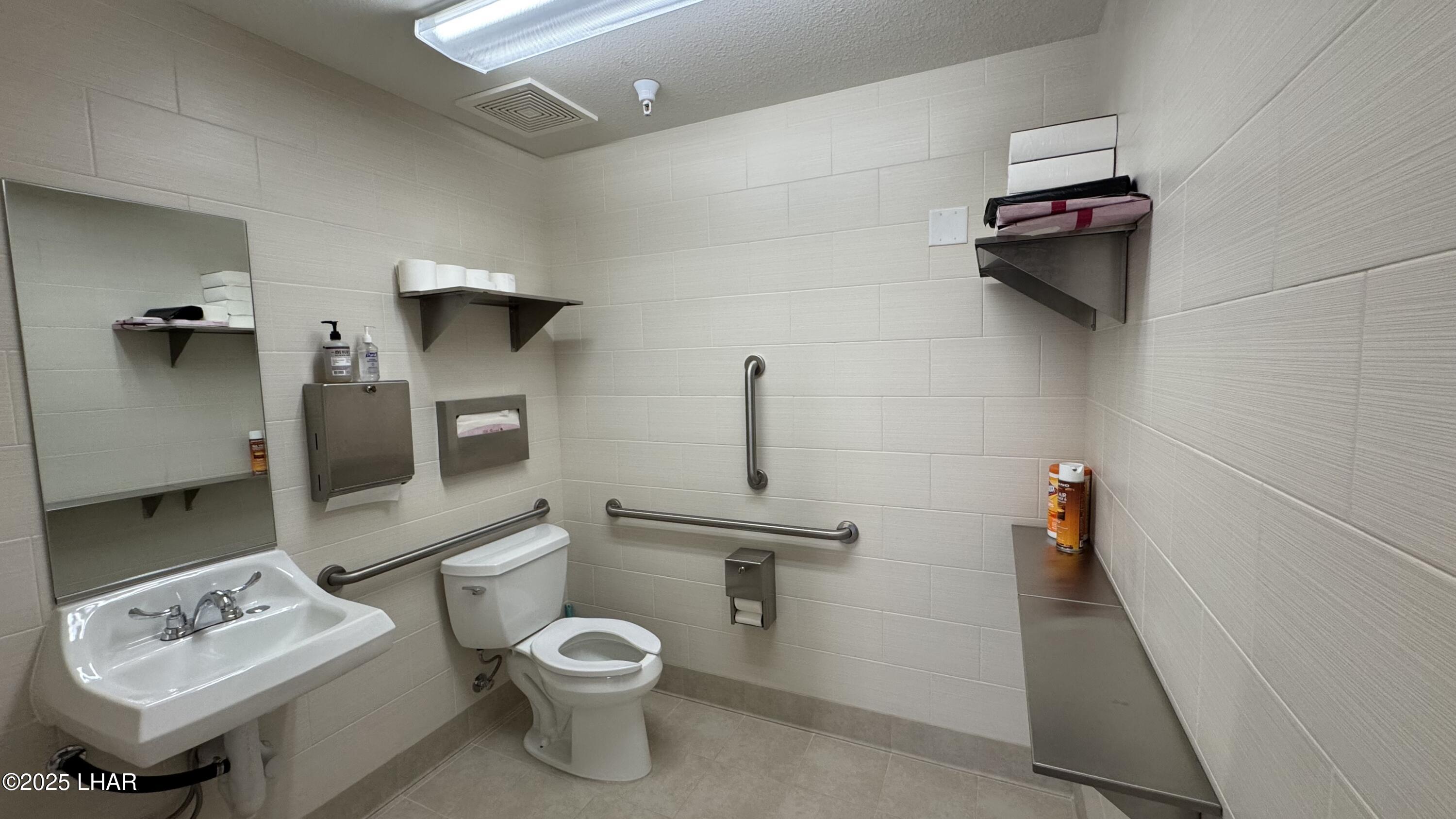 500 N Lake Havasu Ave N, C102