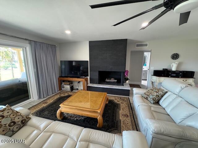 382 Jones Dr