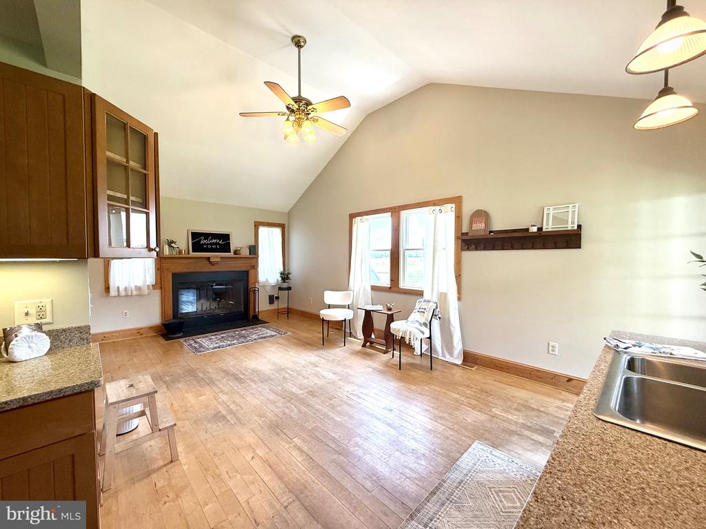 13800 CEDAR LANE