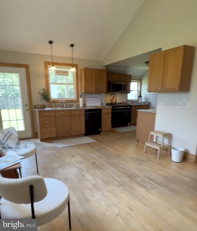 13800 CEDAR LANE