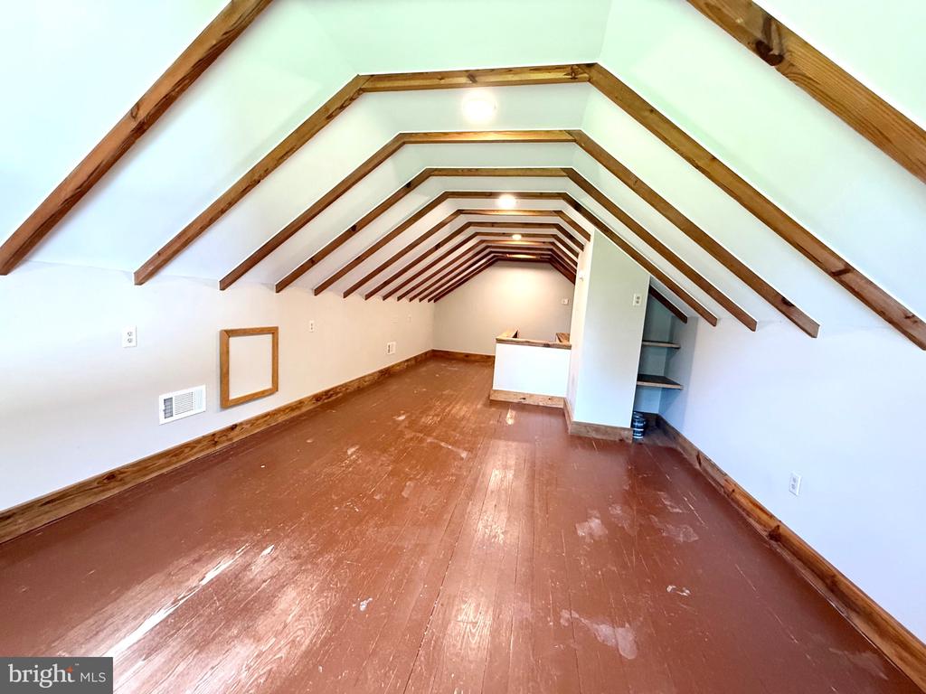 13800 CEDAR LANE