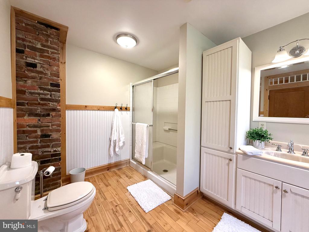 13800 CEDAR LANE