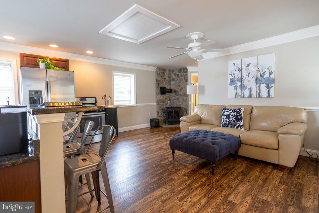 1207 FLOHRS CHURCH ROAD