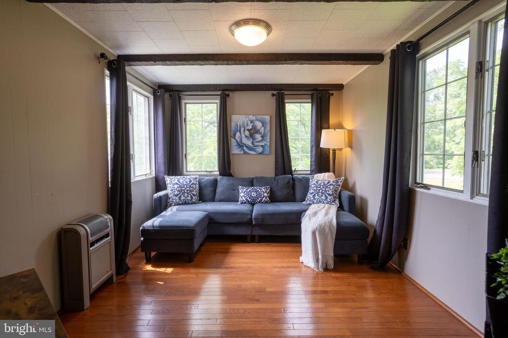 1207 FLOHRS CHURCH ROAD