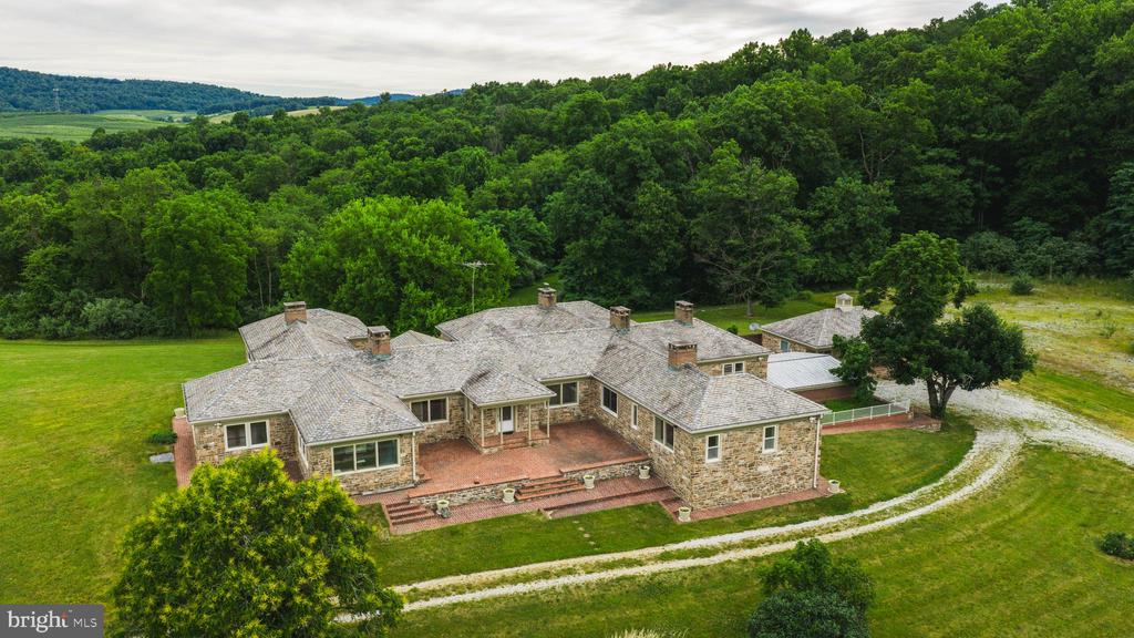 1207 FLOHRS CHURCH ROAD