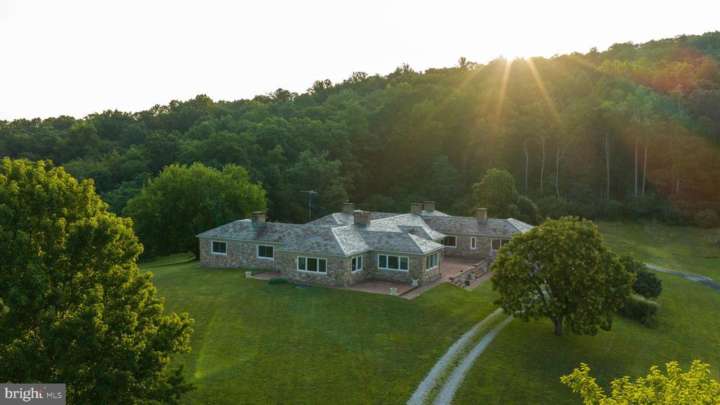 1207 FLOHRS CHURCH ROAD