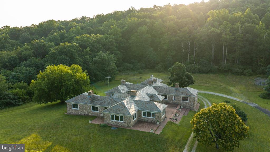 1207 FLOHRS CHURCH ROAD