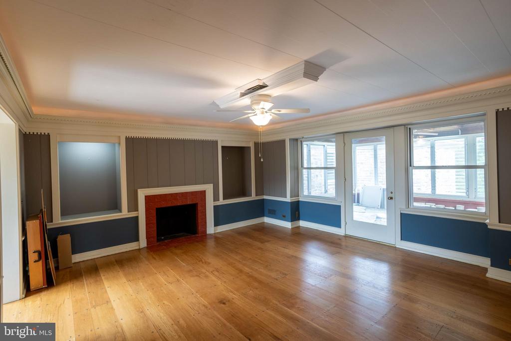 1207 FLOHRS CHURCH ROAD
