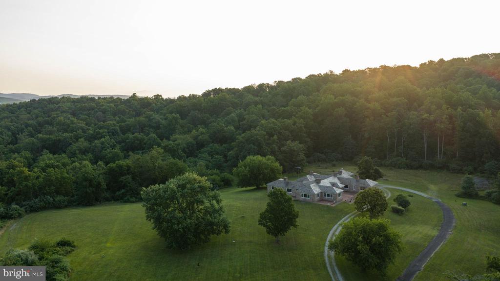 1207 FLOHRS CHURCH ROAD