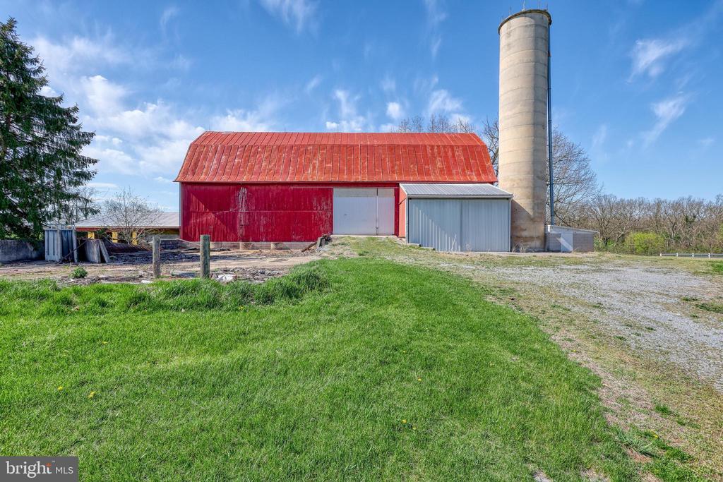 197 BARNSTABLE ROAD