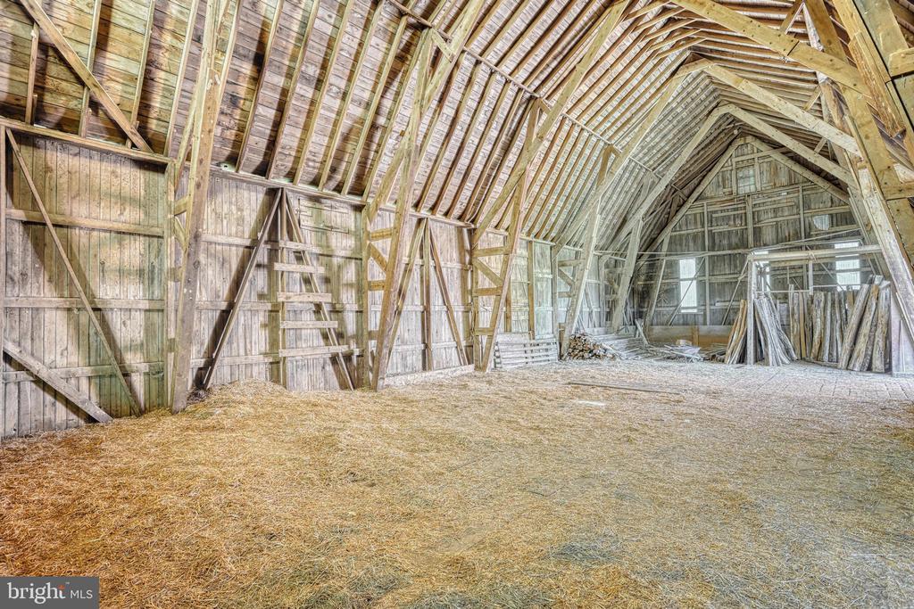 197 BARNSTABLE ROAD