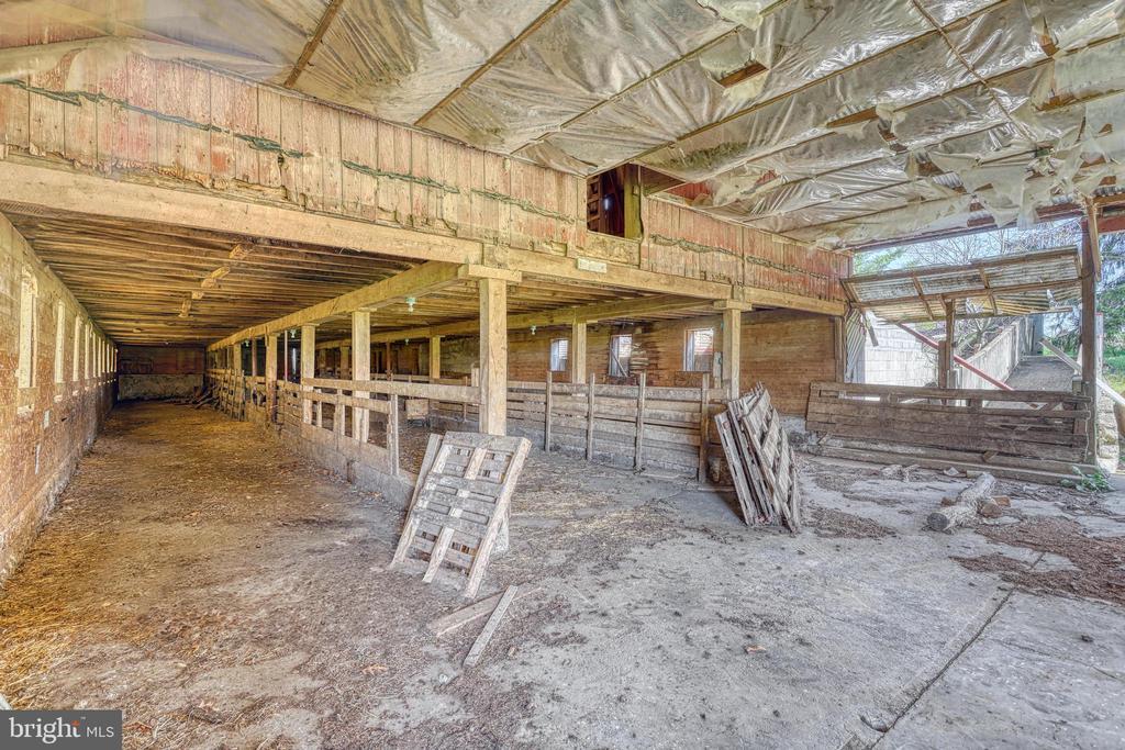 197 BARNSTABLE ROAD
