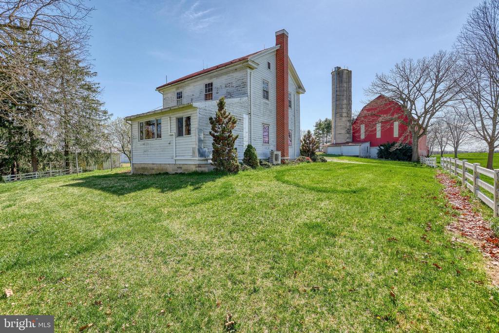 197 BARNSTABLE ROAD