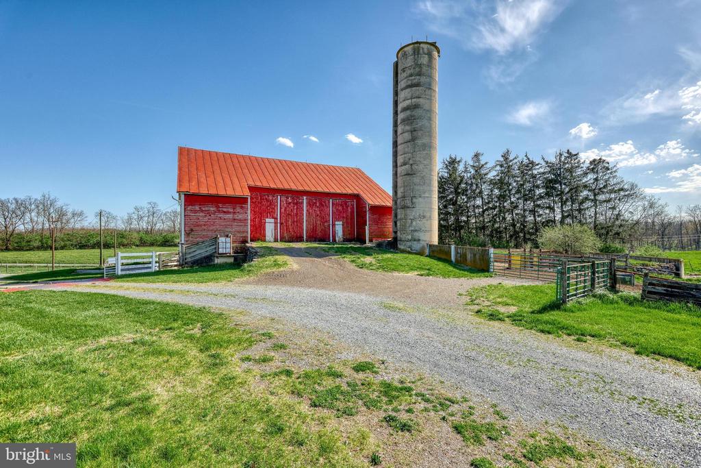 197 BARNSTABLE ROAD