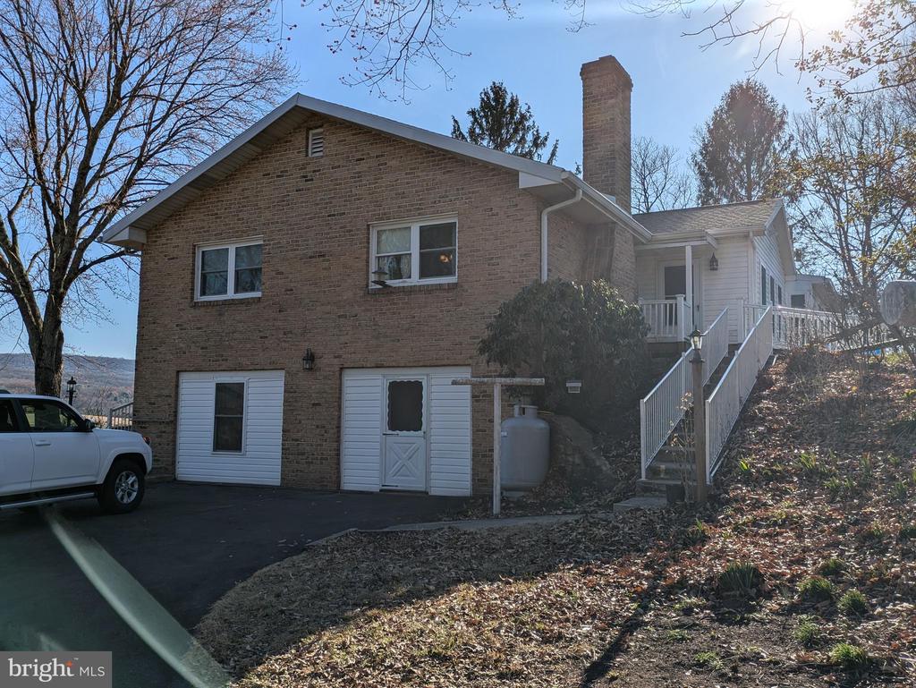 35 PINE HILL ROAD