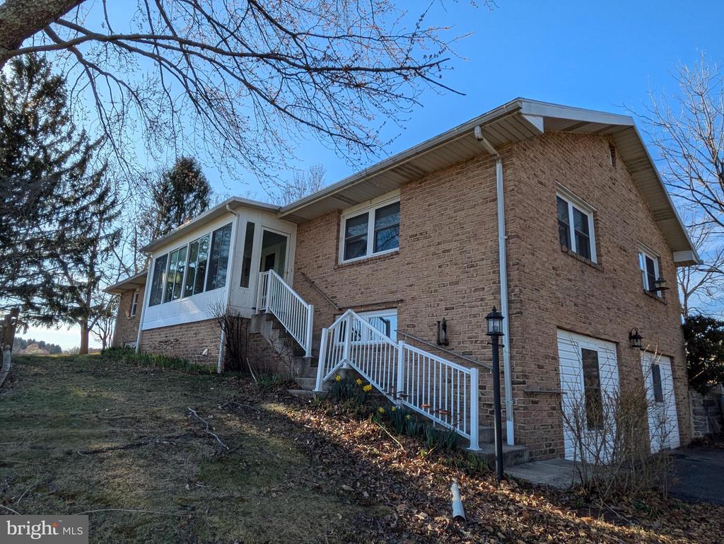 35 PINE HILL ROAD