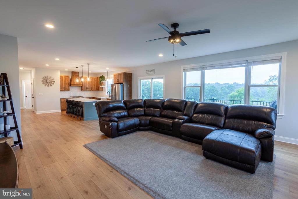 50 BELLA TERRA DRIVE