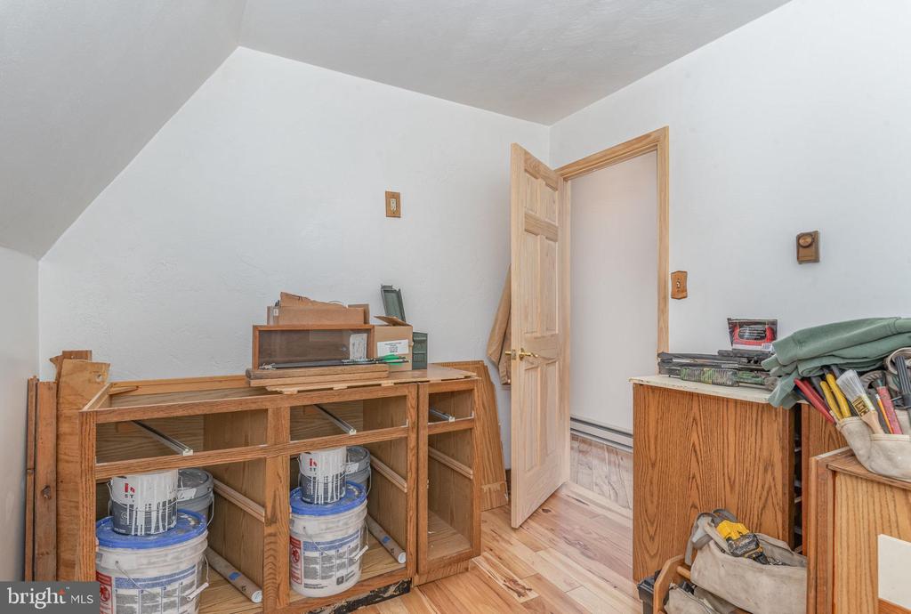 105 WILLOW ROAD